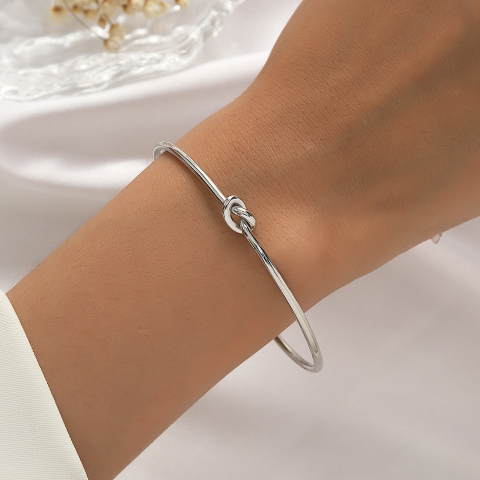 Metal Twist Geometric Knot Winding Hollow Open-end High-grade Light Luxury Personality Fashion Ladies' Bracelet